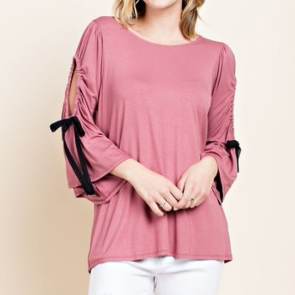 NWT open bell sleeve top with bow detail - Picture 1 of 4
